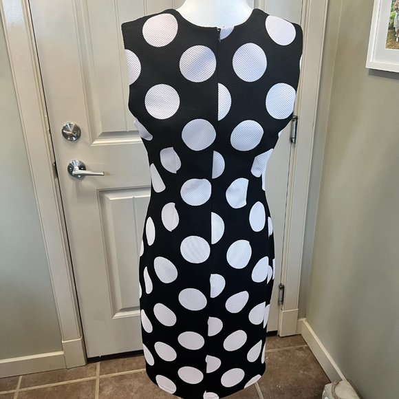 Le Chateau Ladies Dress - Picture 3 of 6